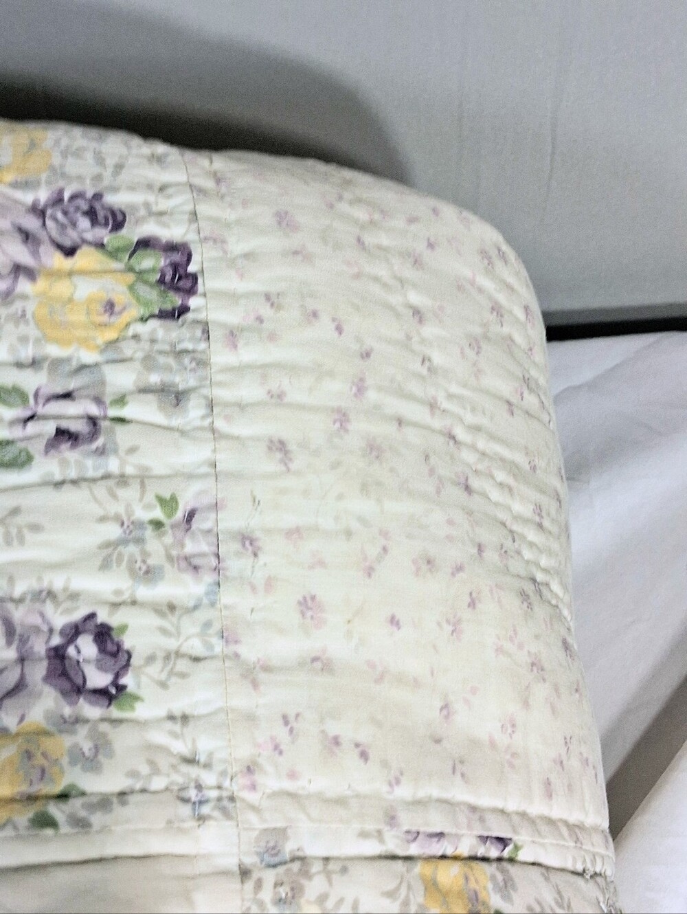 Floral "102" X 90" Vintage Shabby Chic Lavender and Yellow Geometric Quilt - Picture 9 of 16